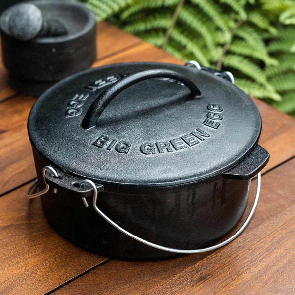 Big Green Egg  Cast Iron Dutch Oven