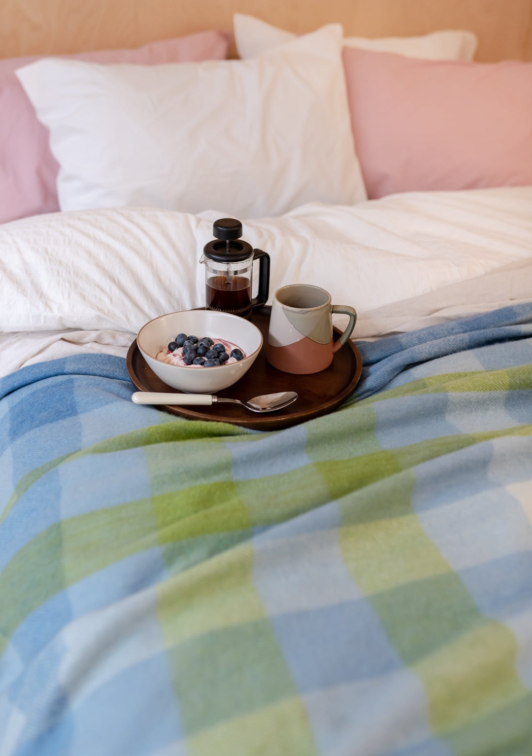 Recycled Wool Blanket in Blue Gradient Gingham