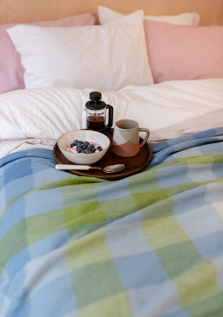 Recycled Wool Blanket in Blue Gradient Gingham