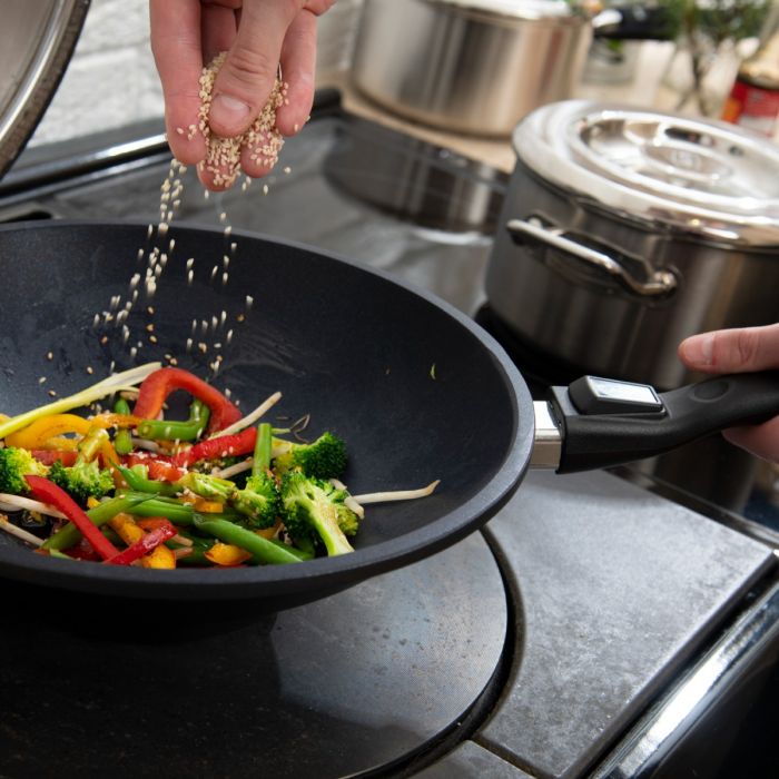 AGA Cast Aluminium Wok with Removable Handle