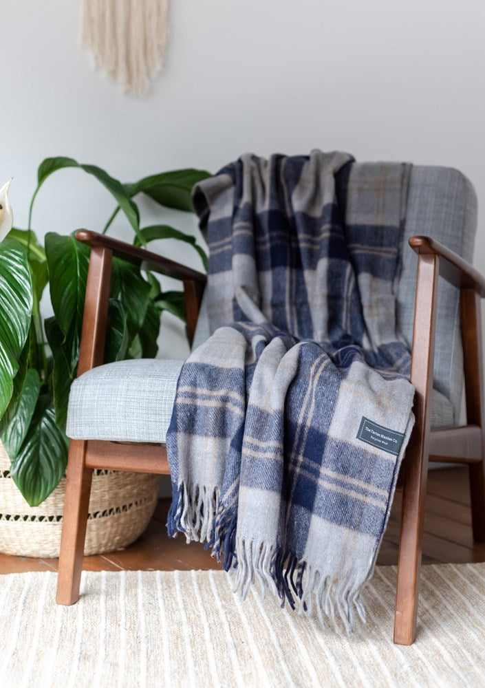 Recycled Wool Knee Blanket in Bannockbane Silver Tartan